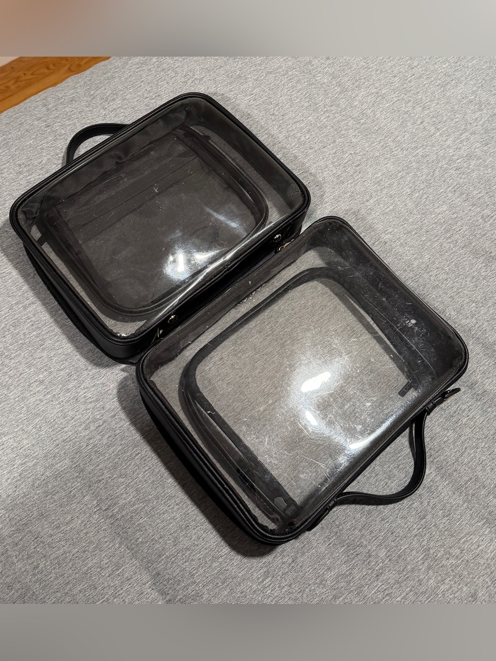 Calpak clear cosmetics/toiletry case - Picture 3 of 4